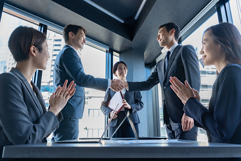 柔軟な対応力と成果へのコミット